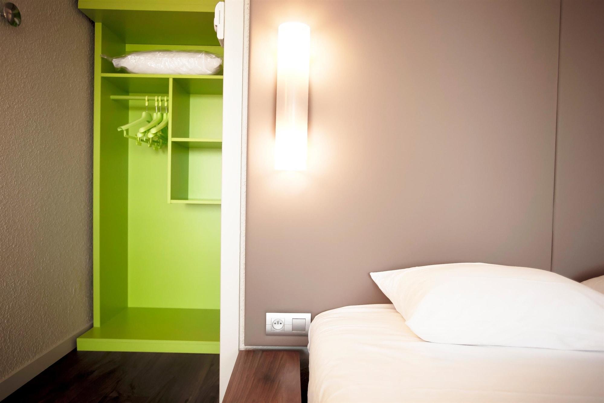 Campanile Sud - Montfavet La Cristole Hotel